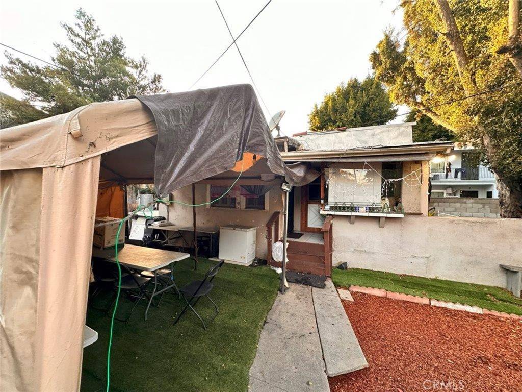 Los Angeles, CA 90015,1715 Toberman ST