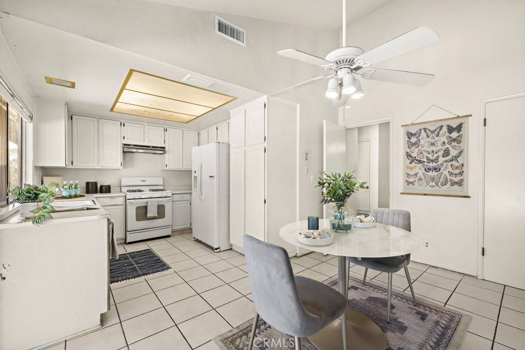 Glendora, CA 91741,368 N Valley Center AVE