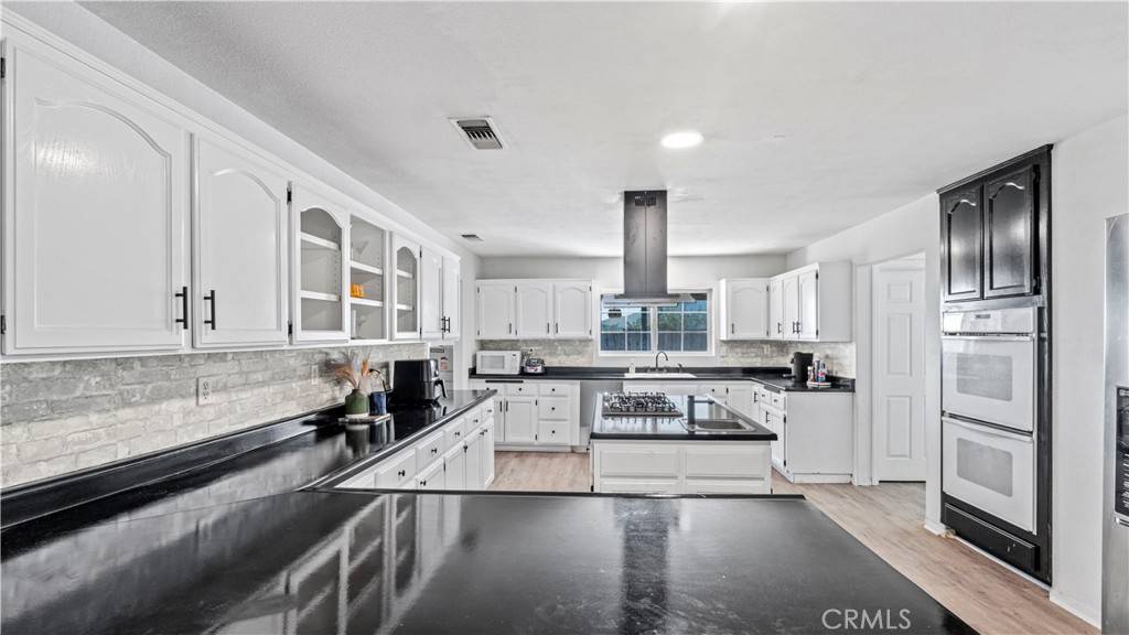 San Bernardino, CA 92404,1726 Belmont LN