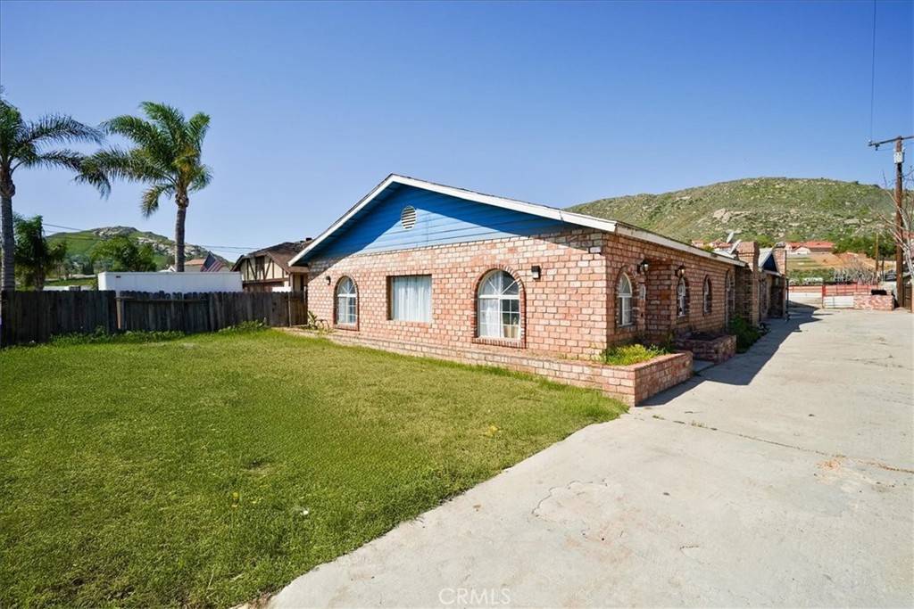Bloomington, CA 92316,11988 Pepper ST