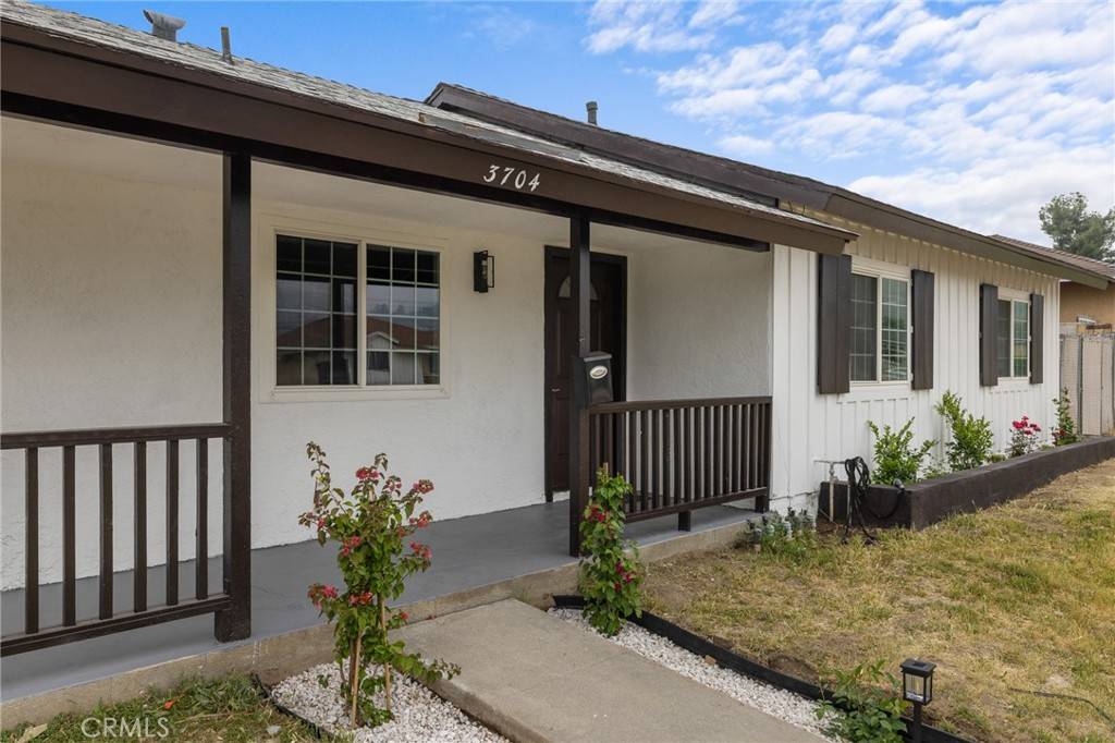 San Bernardino, CA 92404,3704 Modesto DR