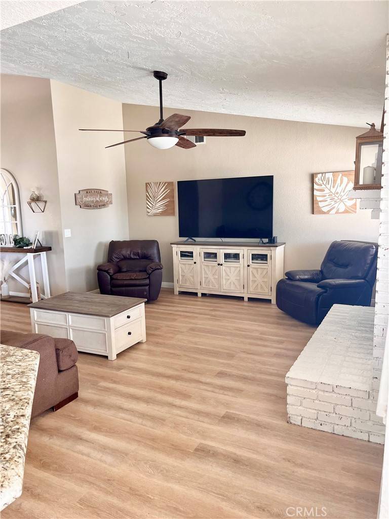 Apple Valley, CA 92307,16273 Kamana RD