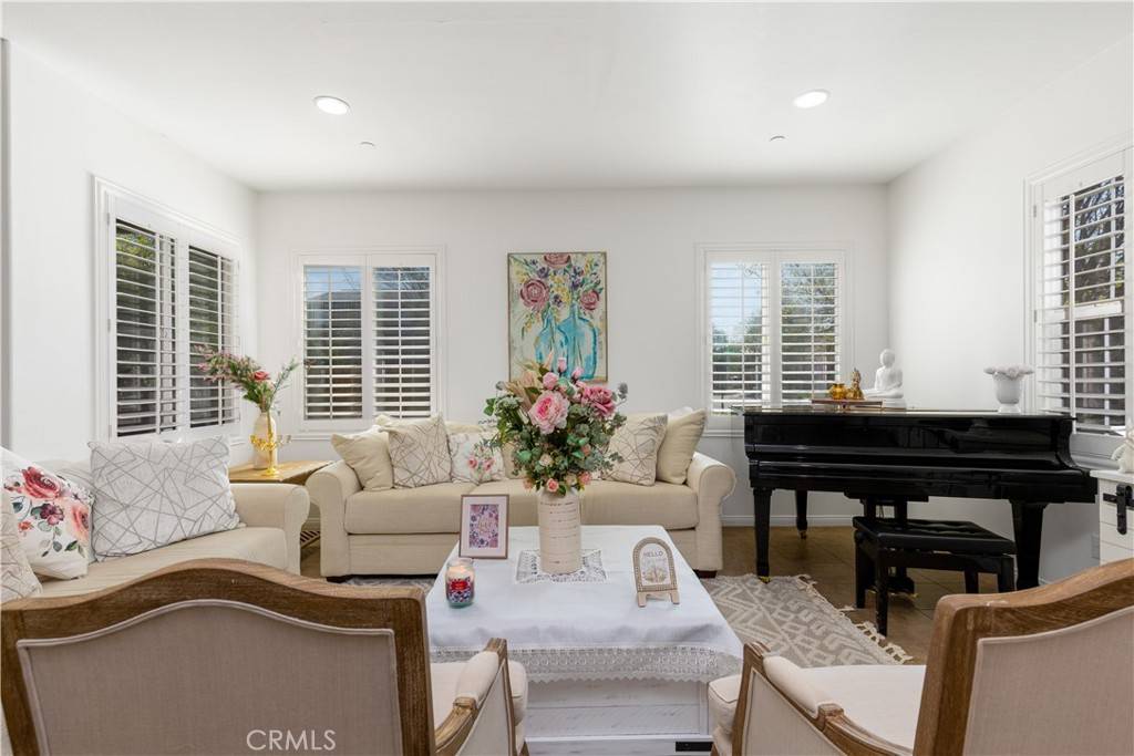 Eastvale, CA 92880,14564 Monet DR
