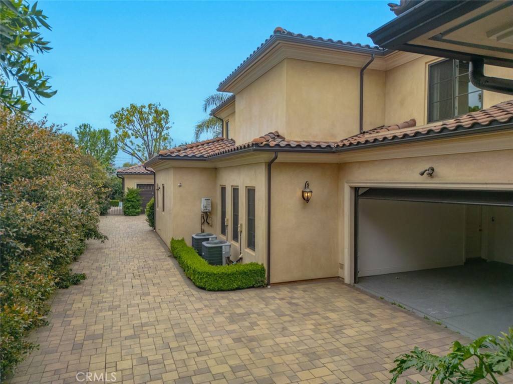 Arcadia, CA 91007,271 W Le Roy AVE
