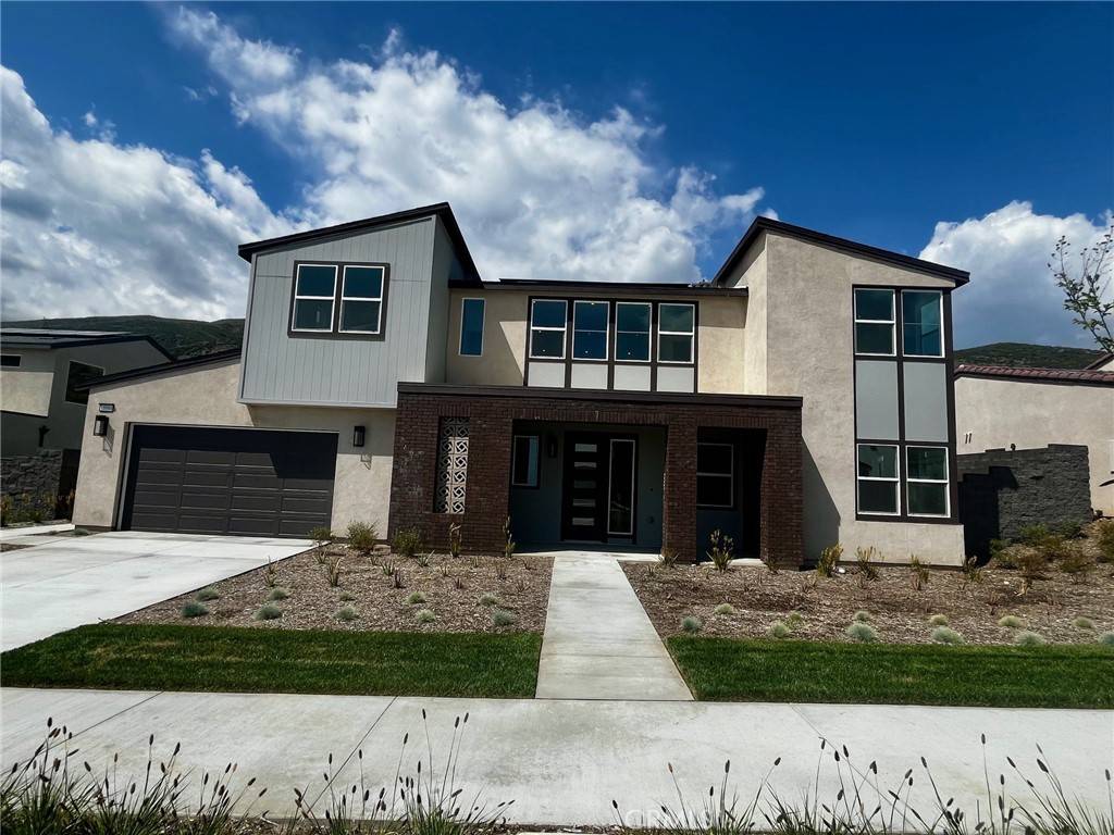 Fontana, CA 92336,15994 Conservatory DR
