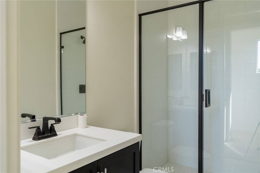 231 Follyhatch Irvine, CA 92618