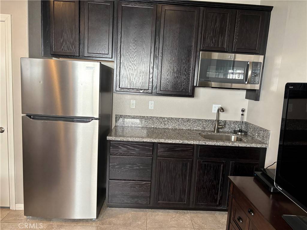 San Bernardino, CA 92407,18227 Cayenne DR