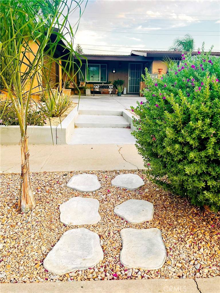 Rialto, CA 92376,533 E Victoria ST