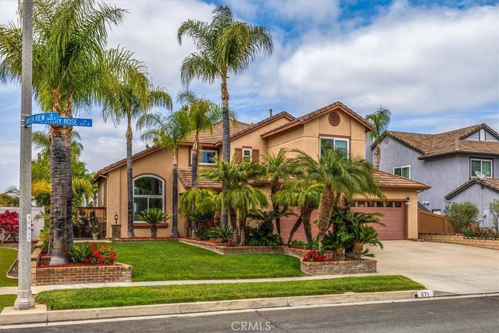 Corona, CA 92882,671 Country Rose LN