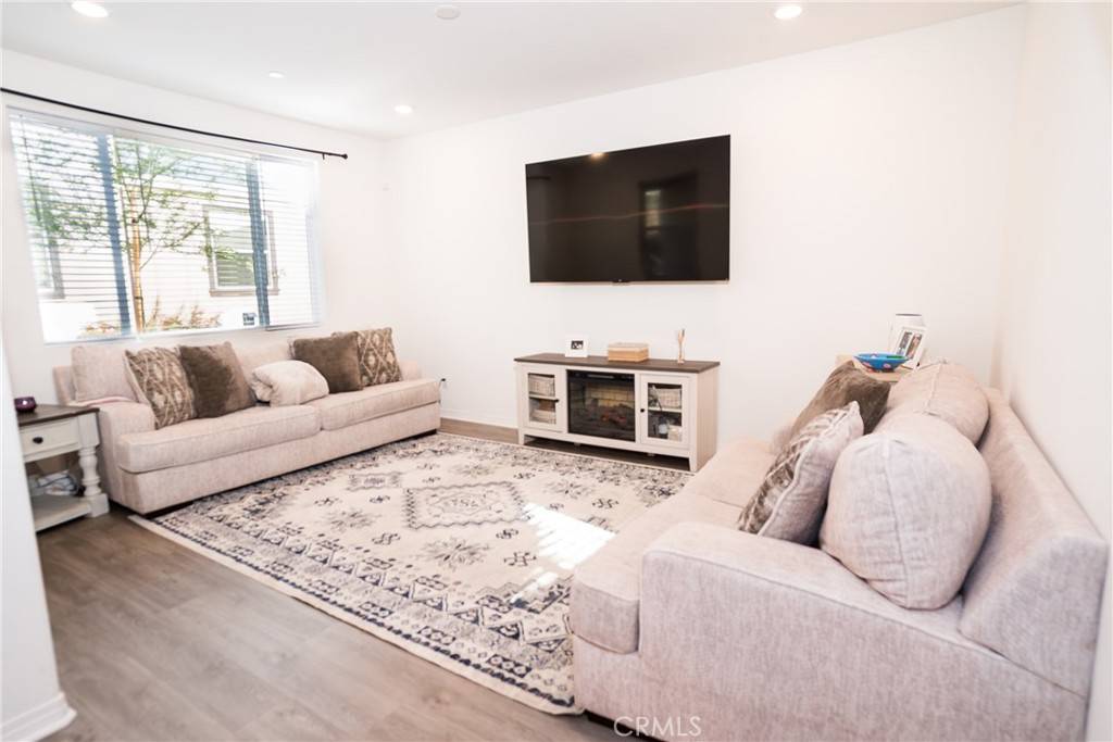 Fontana, CA 92336,15188 Horizon ST #8