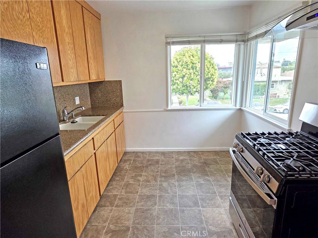 Culver City, CA 90232,3859 Tilden AVE #5