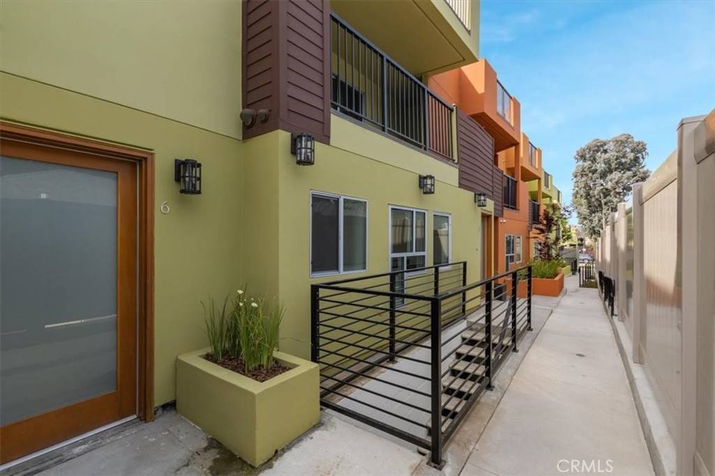 Santa Monica, CA 90404,1807 17th ST #6