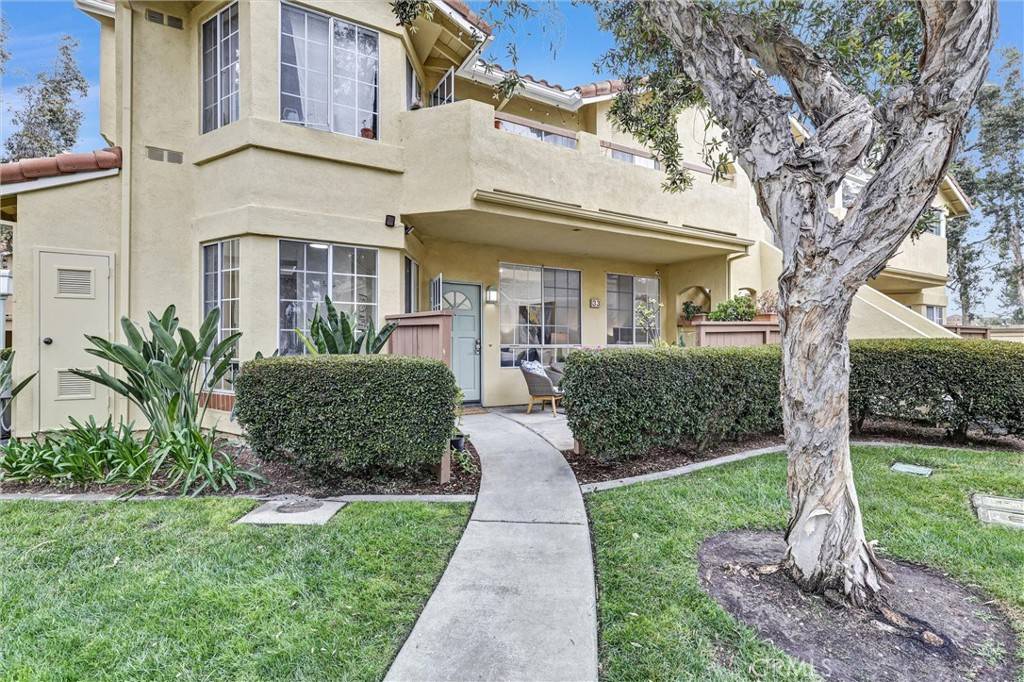 Irvine, CA 92614,33 Giovanni Aisle #360
