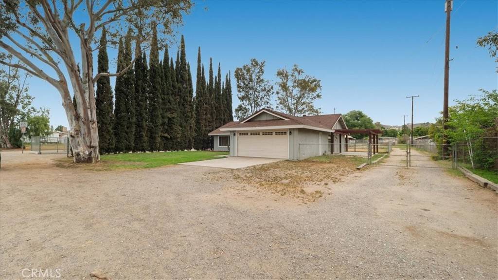 Norco, CA 92860,1607 Temescal AVE