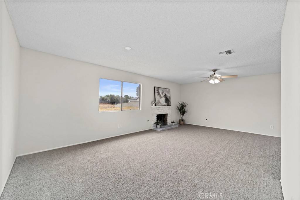 Jurupa Valley, CA 91752,5476 Trail Canyon DR