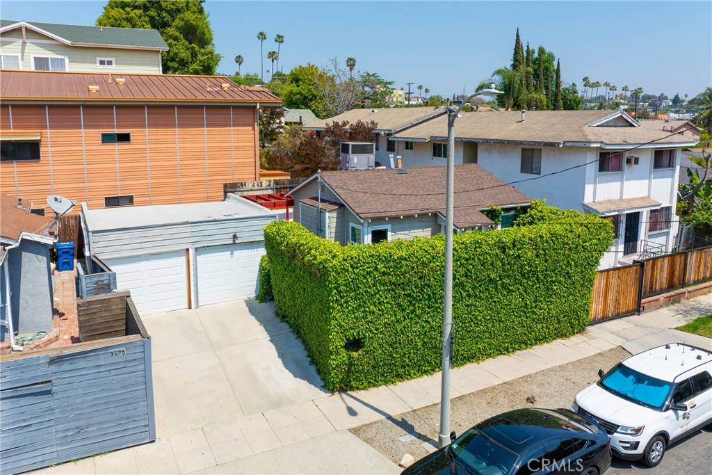Los Angeles, CA 90026,3471 Plata ST