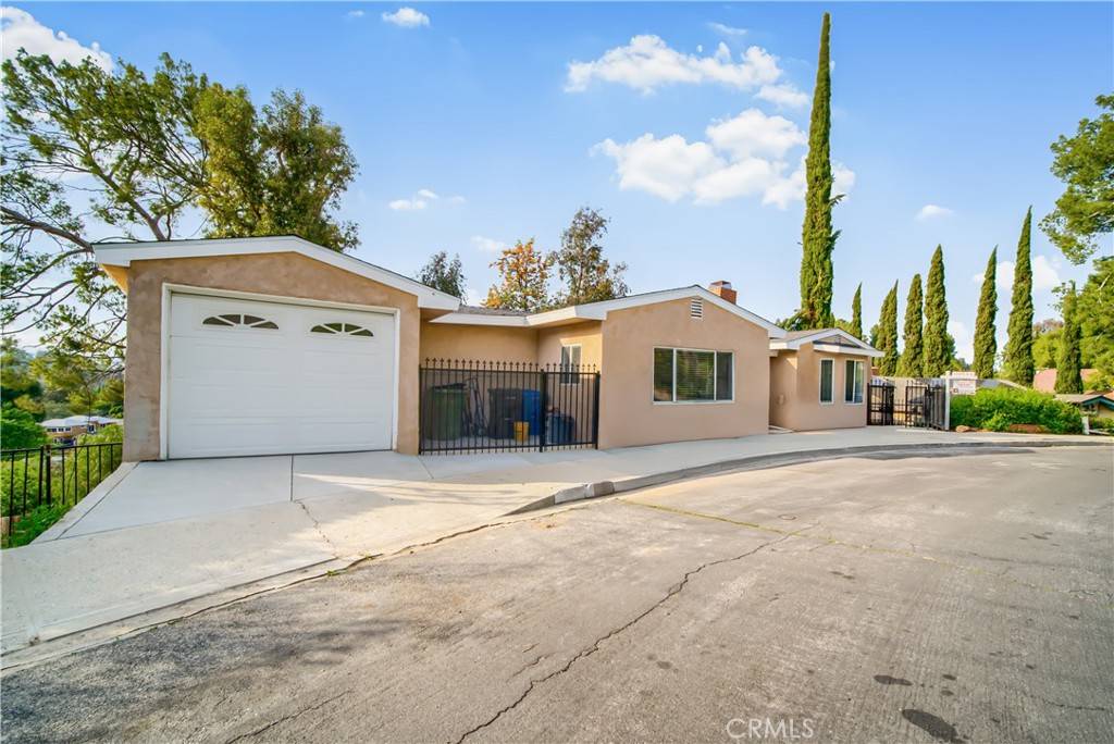 Woodland Hills, CA 91364,21757 Ybarra RD