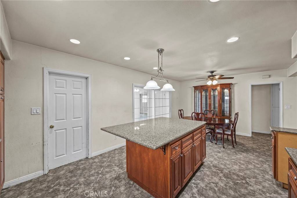 La Verne, CA 91750,1301 3rd ST