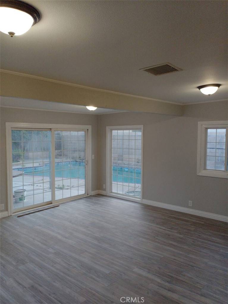 Riverside, CA 92504,5710 Burlingame DR
