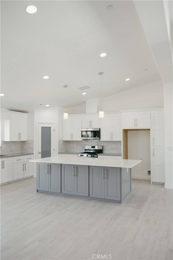 Hesperia, CA 92345,7452 Chase AVE