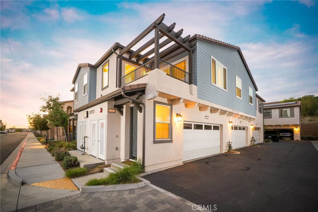 Fontana, CA 92336,15210 Horizon ST #1