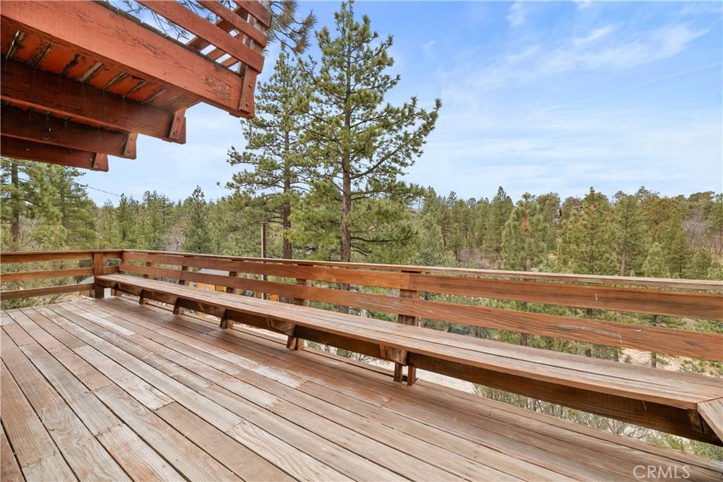 Sugarloaf, CA 92386,411 Dixie Lee LN