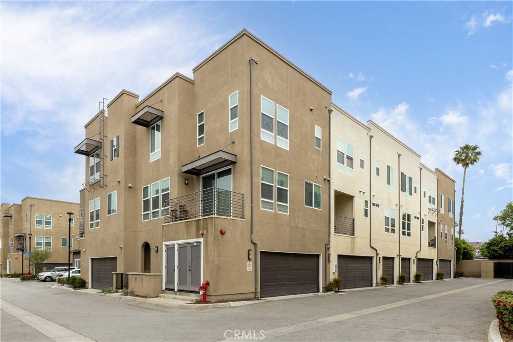 Azusa, CA 91702,495 Andrew DR #G