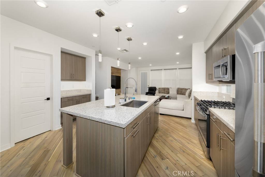 Azusa, CA 91702,495 Andrew DR #G