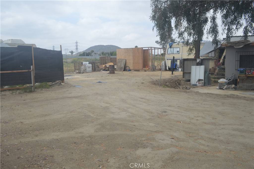 Bloomington, CA 92316,19049 Jurupa AVE