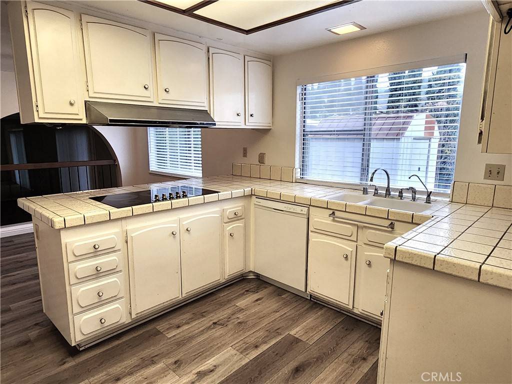 La Verne, CA 91750,4872 Emerald AVE