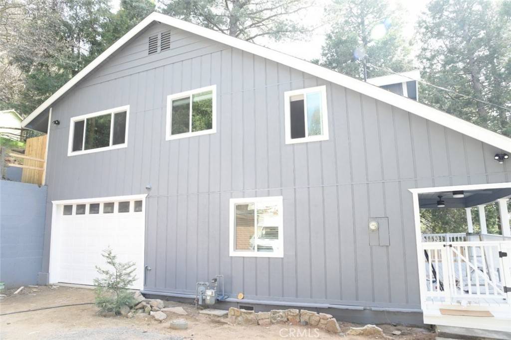 Crestline, CA 92325,983 Venus WAY