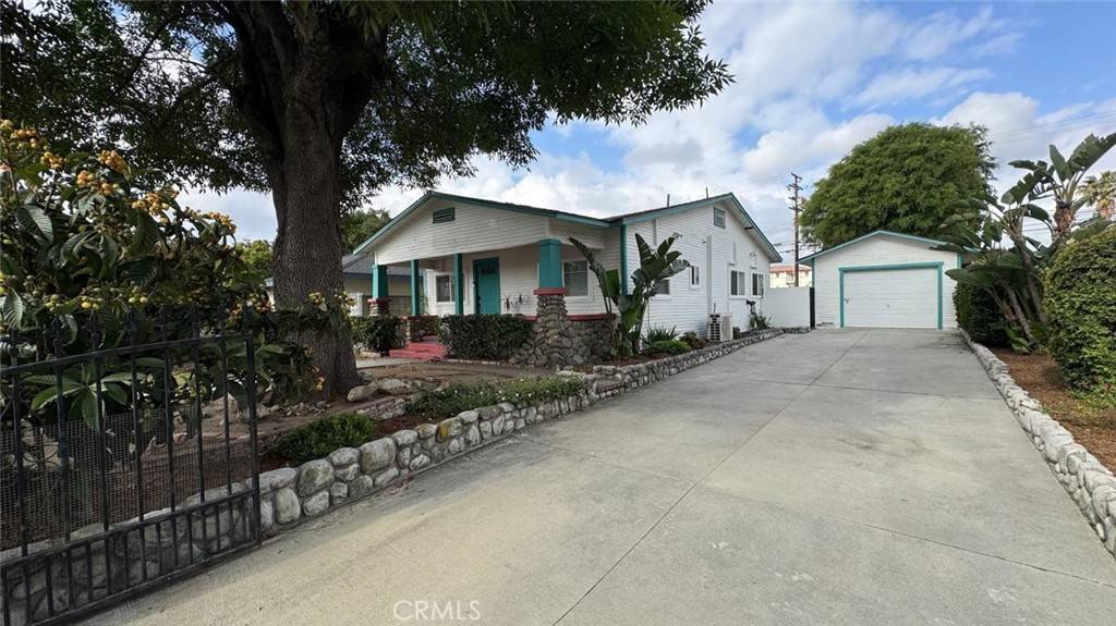 Azusa, CA 91702,209 N Alameda AVE