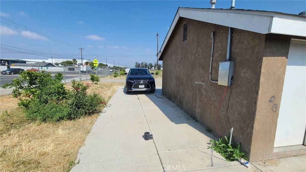 Bloomington, CA 92316,17693 Slover AVE