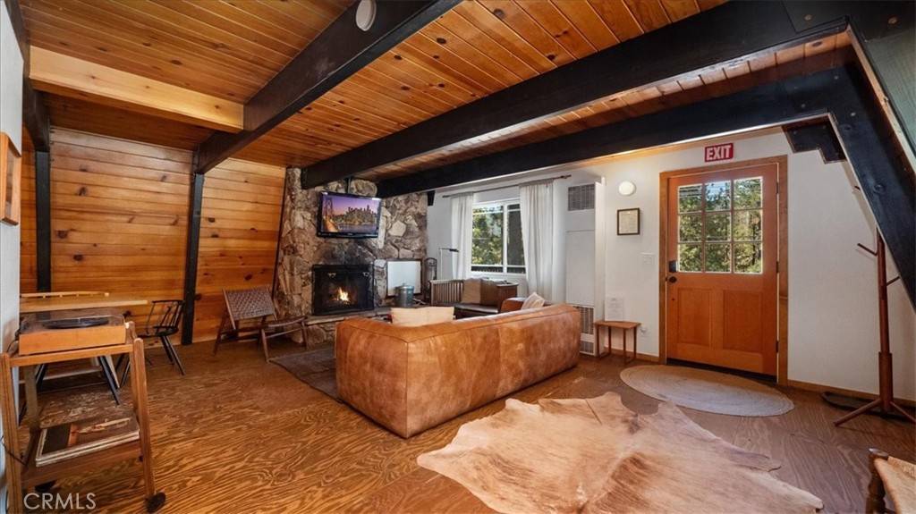 Big Bear Lake, CA 92315,42678 Cougar RD