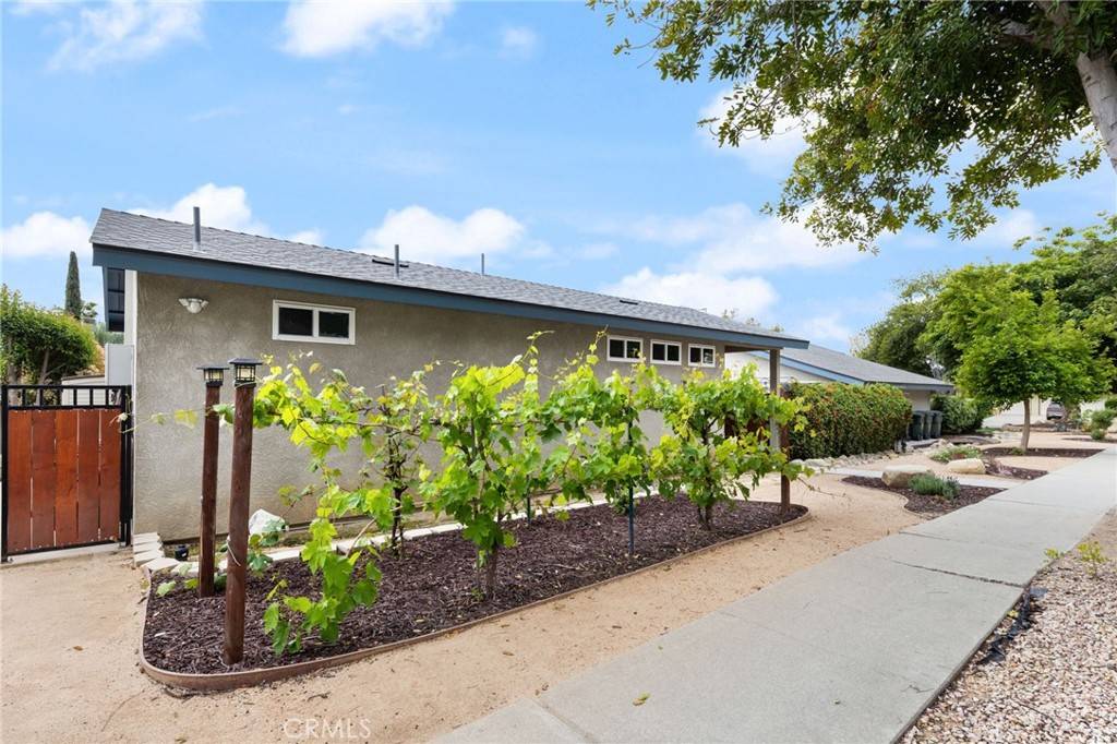 Upland, CA 91786,1572 Coolcrest Avenue