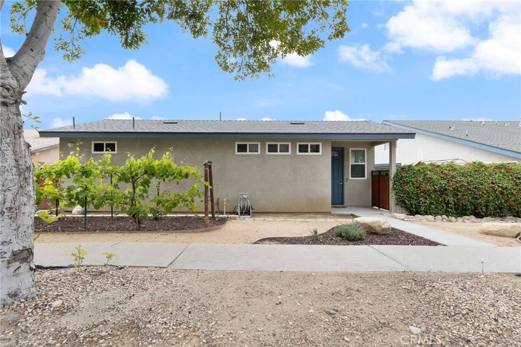Upland, CA 91786,1572 Coolcrest Avenue