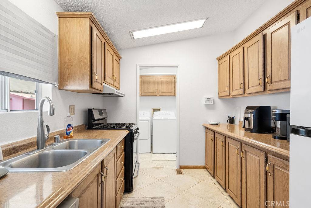 San Dimas, CA 91773,1630 West Covina Blvd #11