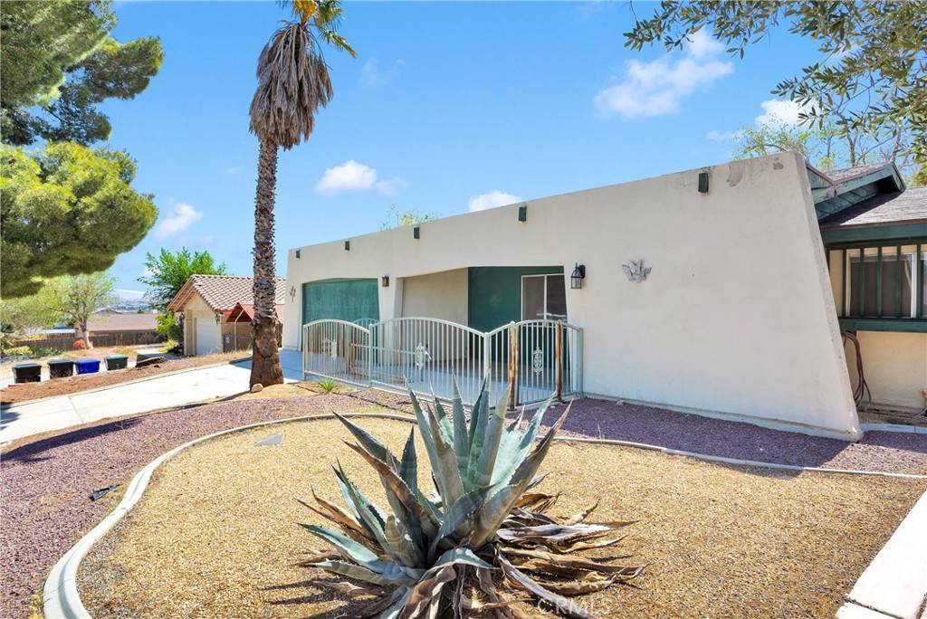 Victorville, CA 92395,17109 Millbrook DR