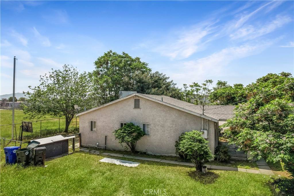 Bloomington, CA 92316,9967 Cedar AVE