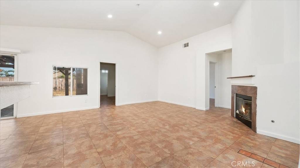 Perris, CA 92571,947 Regency ST