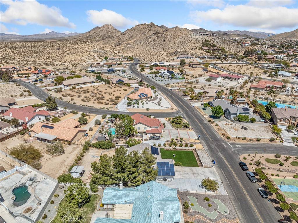 Apple Valley, CA 92307,18668 Kamana RD