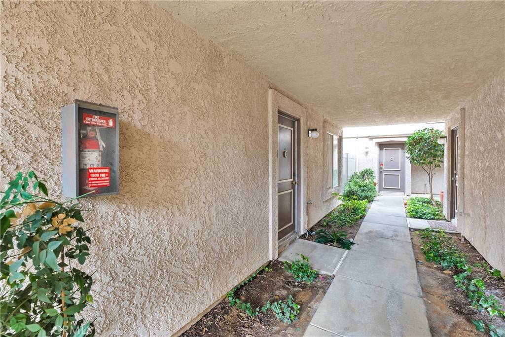 Diamond Bar, CA 91765,430 Golden Springs DR #C