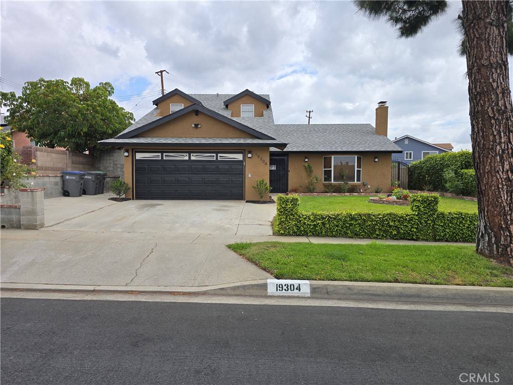 Carson, CA 90746,19304 Coslin AVE