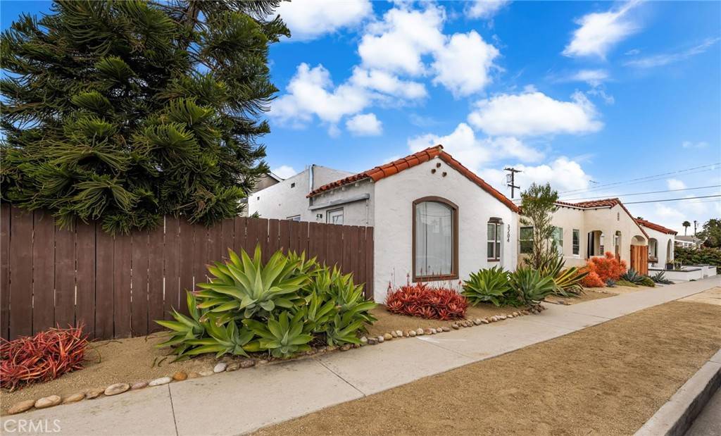 San Diego, CA 92116,3204 Madison AVE