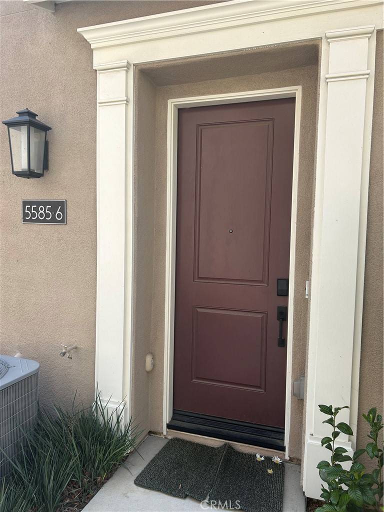 Fontana, CA 92336,5585 Kate WAY #6