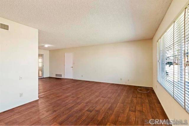 Hemet, CA 92543,580 Mount Hood DR