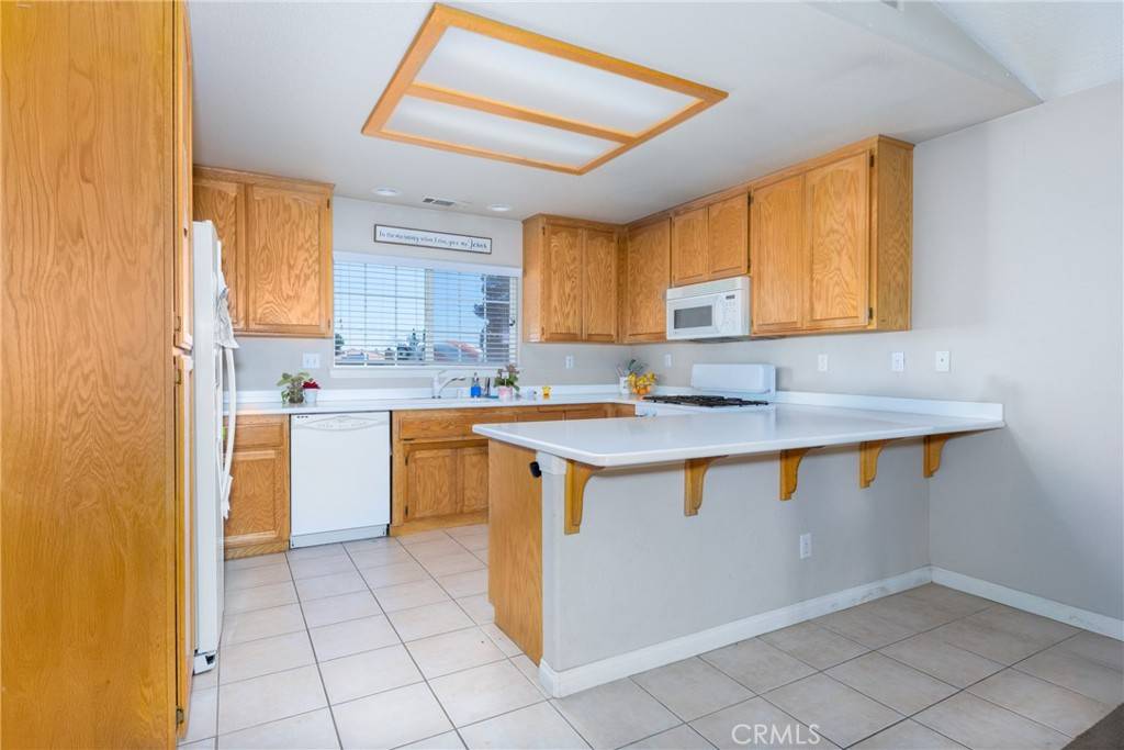 Victorville, CA 92395,15673 Kingswood DR