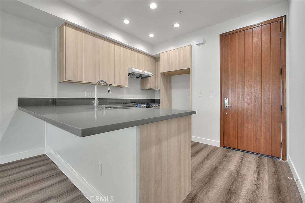 Claremont, CA 91711,501 W Foothill BLVD #203