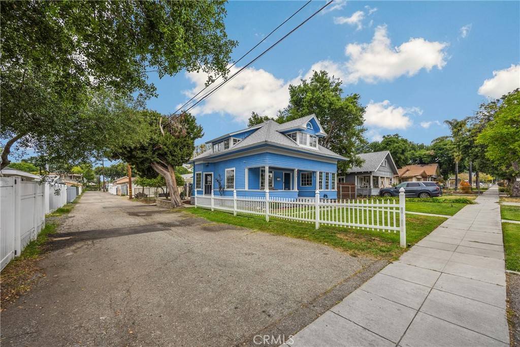 Upland, CA 91786,253 N 8th AVE