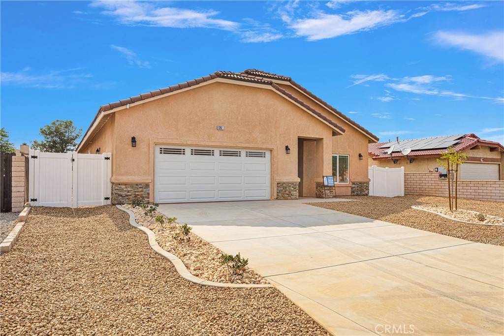 Helendale, CA 92342,13851 Topmast DR